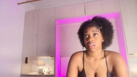 M A R A  online show from 6, 11, 2025