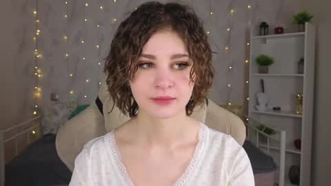 Snapshot of kira_fluffy chatting on 22, 5, 2026 Kira online show from 22, 5, 2026