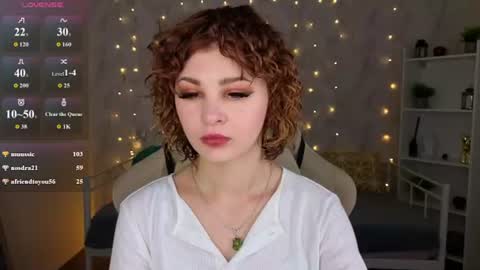 Snapshot of kira_fluffy chatting on 7, 7, 2026 Kira online show from 7, 7, 2026