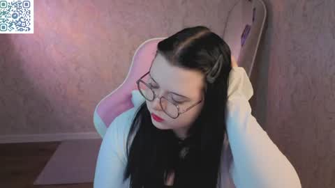 kira online show from 28, 4, 2026