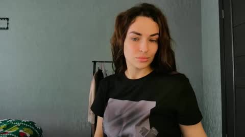 Kira love1 online show from 8, 4, 2026