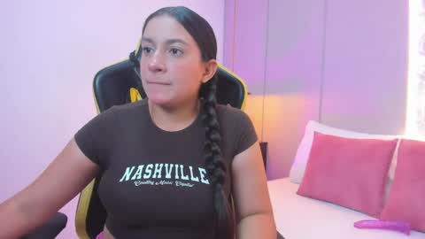 Snapshot of kira_relish chatting on 18, 5, 2026 K I R A online show from 18, 5, 2026