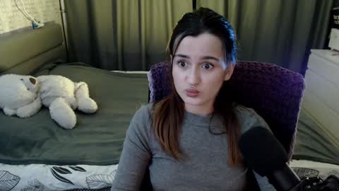 Snapshot of kira_yammy chatting on 19, 12, 2024 Kira follow me online show from 19, 12, 2024