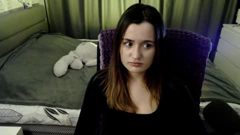 Snapshot of kira_yammy chatting on 20, 12, 2024 Kira follow me online show from 20, 12, 2024