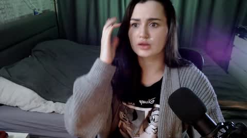 Snapshot of kira_yammy chatting on 1, 1, 2025 Kira follow me online show from 1, 1, 2025