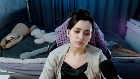 Snapshot of kira_yammy chatting on 2, 2, 2025 Kira follow me online show from 2, 2, 2025