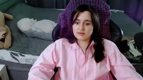 Snapshot of kira_yammy chatting on 14, 2, 2025 Kira follow me online show from 14, 2, 2025