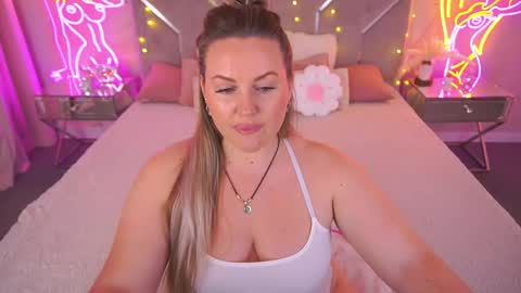 Snapshot of kiracandys chatting on 4, 5, 2026 Kira online show from 4, 5, 2026