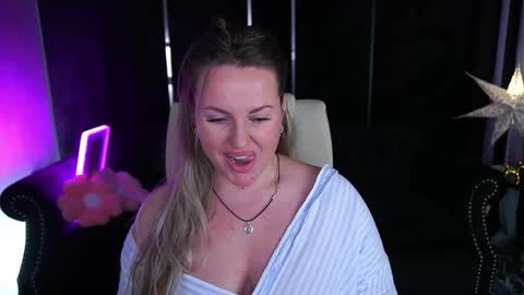 Snapshot of kiracandys chatting on 7, 5, 2026 Kira online show from 7, 5, 2026