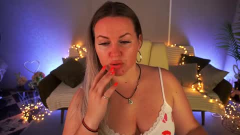 Snapshot of kiracandys chatting on 24, 5, 2026 Kira online show from 24, 5, 2026