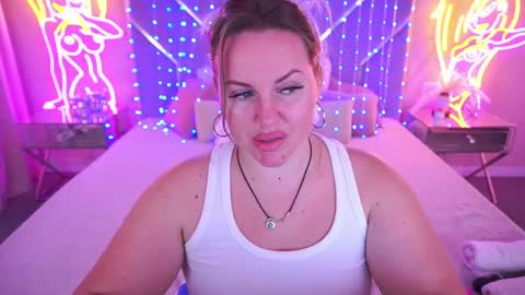 Snapshot of kiracandys chatting on 25, 5, 2026 Kira online show from 25, 5, 2026