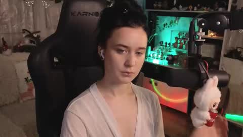 Kira    online show from 8, 1, 2026