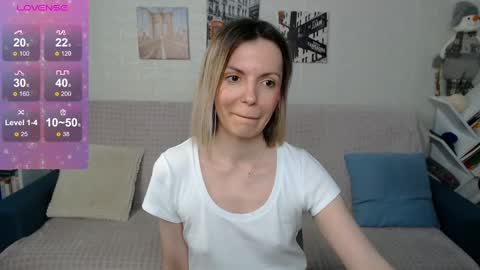 Snapshot of kiramartins_cat chatting on 24, 1, 2025 kiramartins cat online show from 24, 1, 2025