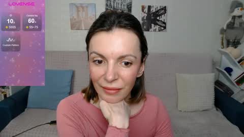 Snapshot of kiramartins_cat chatting on 2, 2, 2025 kiramartins cat online show from 2, 2, 2025