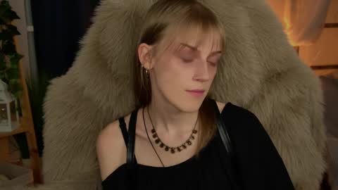 Kira online show from 6, 4, 2026