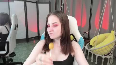 KiraParker online show from 24, 4, 2026