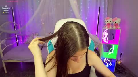 Snapshot of kiraparker chatting on 26, 5, 2026 KiraParker online show from 26, 5, 2026