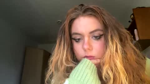 kiraslut981151 online show from 8, 3, 2026