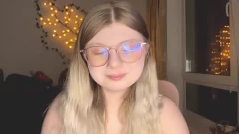 KiraYume online show from 10, 7, 2026