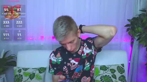 Snapshot of kireev_ chatting on 6, 12, 2024 online show from 6, 12, 2024