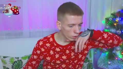 Snapshot of kireev_ chatting on 25, 12, 2024 online show from 25, 12, 2024