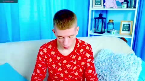 Snapshot of kireev_ chatting on 28, 12, 2024 online show from 28, 12, 2024