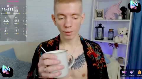 Snapshot of kireev_ chatting on 17, 1, 2025 online show from 17, 1, 2025