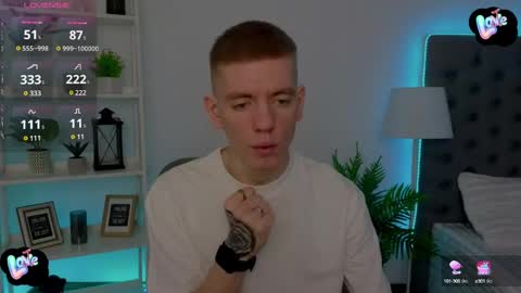 Snapshot of kireev_ chatting on 4, 2, 2025 online show from 4, 2, 2025