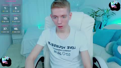 Snapshot of kireev_ chatting on 19, 2, 2025 online show from 19, 2, 2025