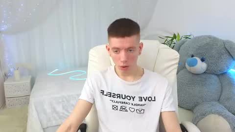 Snapshot of kireev_ chatting on 11, 3, 2025 online show from 11, 3, 2025