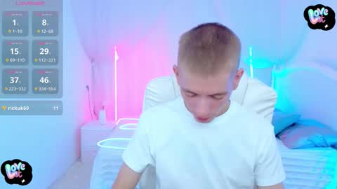 Snapshot of kireev_ chatting on 5, 10, 2025 online show from 5, 10, 2025