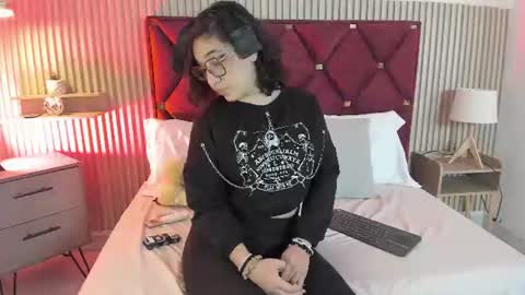 Samantha  Velvet online show from 24, 7, 2026
