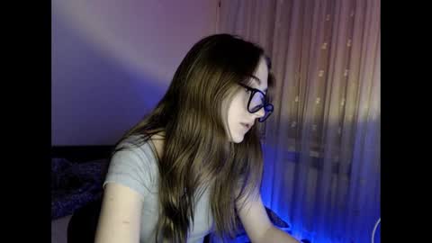kisa____ online show from 12, 2, 2025