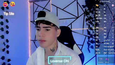 kiss_whitee online show from 4, 6, 2026