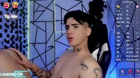 kiss_whitee online show from 13, 6, 2026