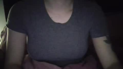 kissandtell1357 online show from 19, 11, 2025