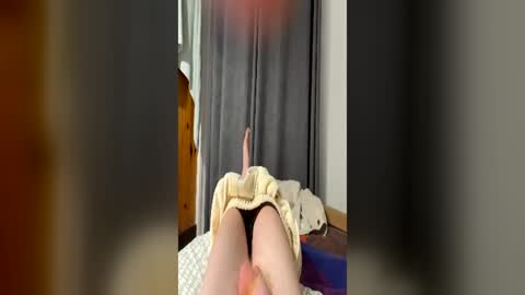 kisshuggxo online show from 14, 6, 2026