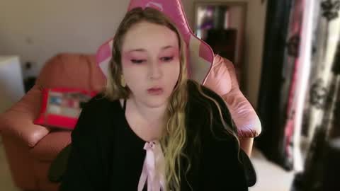 kissica online show from 17, 2, 2025