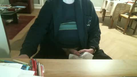 kisslog1 online show from 1, 2, 2025