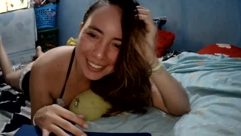 Snapshot of kissmelovejummy chatting on 9, 7, 2026 Erika paul online show from 9, 7, 2026