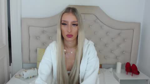 Snapshot of kissnatalie chatting on 17, 9, 2025 Natalie online show from 17, 9, 2025