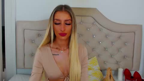 Snapshot of kissnatalie chatting on 19, 11, 2025 Natalie online show from 19, 11, 2025