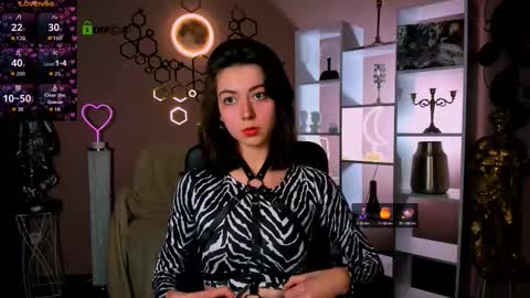 Snapshot of kitniss_dreamy chatting on 16, 11, 2025 kitniss online show from 16, 11, 2025