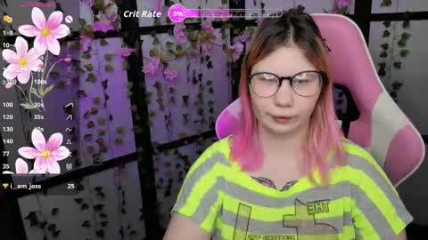 Snapshot of kitsune_little chatting on 8, 3, 2026 kitsune_little online show from 8, 3, 2026