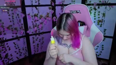 Snapshot of kitsune_little chatting on 9, 6, 2026 kitsune_little online show from 9, 6, 2026