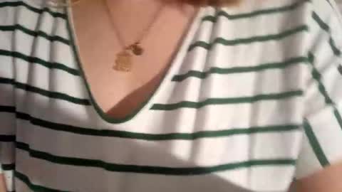 Snapshot of kitsuneniki chatting on 2, 3, 2026 kitsuneniki online show from 2, 3, 2026