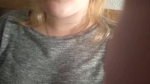 Snapshot of kitsuneniki chatting on 12, 3, 2026 kitsuneniki online show from 12, 3, 2026