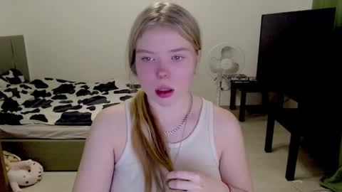 Jennyblonde and Emmabrunette online show from 8, 12, 2024