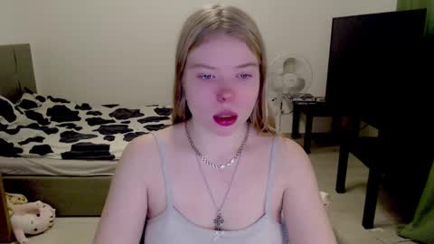 Jennyblonde and Emmabrunette online show from 9, 12, 2024