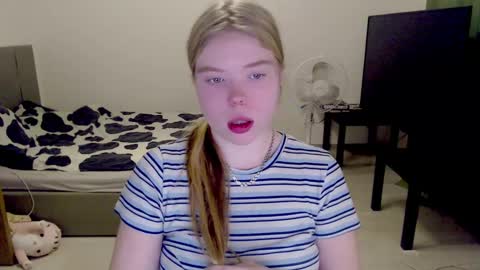 Jennyblonde and Emmabrunette online show from 14, 12, 2024